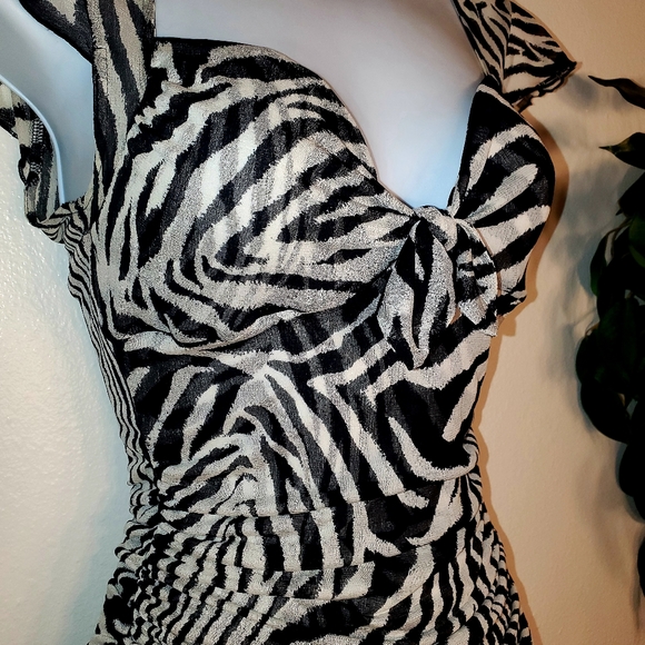 DIANE VON FURSTENBERG Print Blouse/Top - Picture 3 of 6